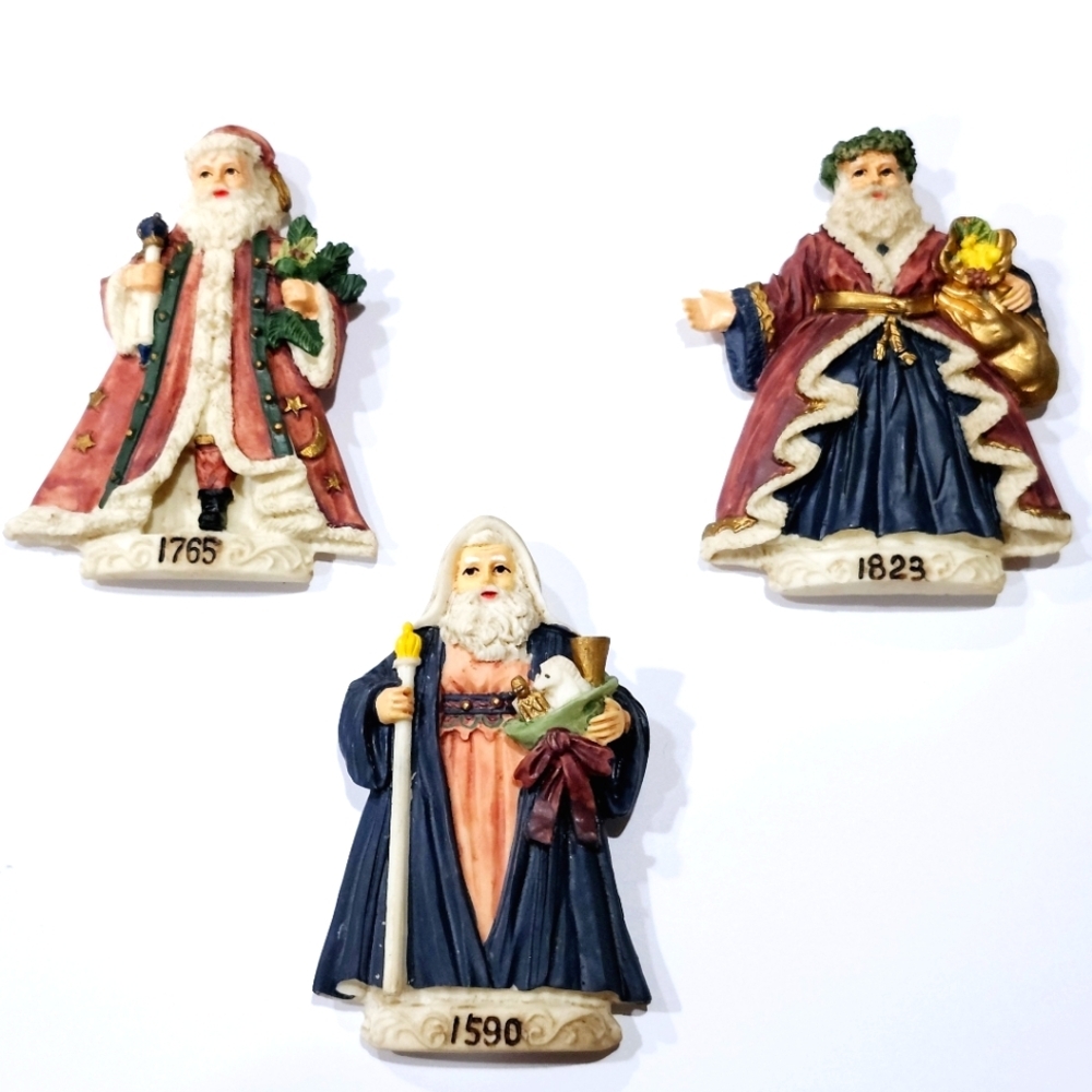 Santa Claus Magnets Set of 3 House of Lloyd Christmas Around the World in Box